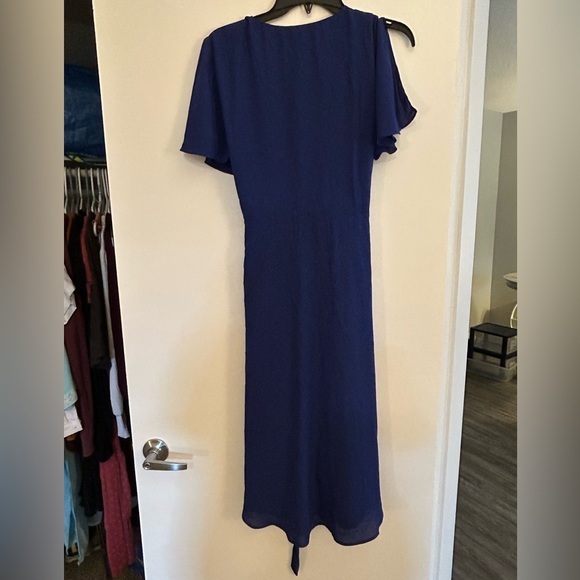 Lulu’s XL Blue Wrap-Front Knee-Length Dress - Picture 5 of 6